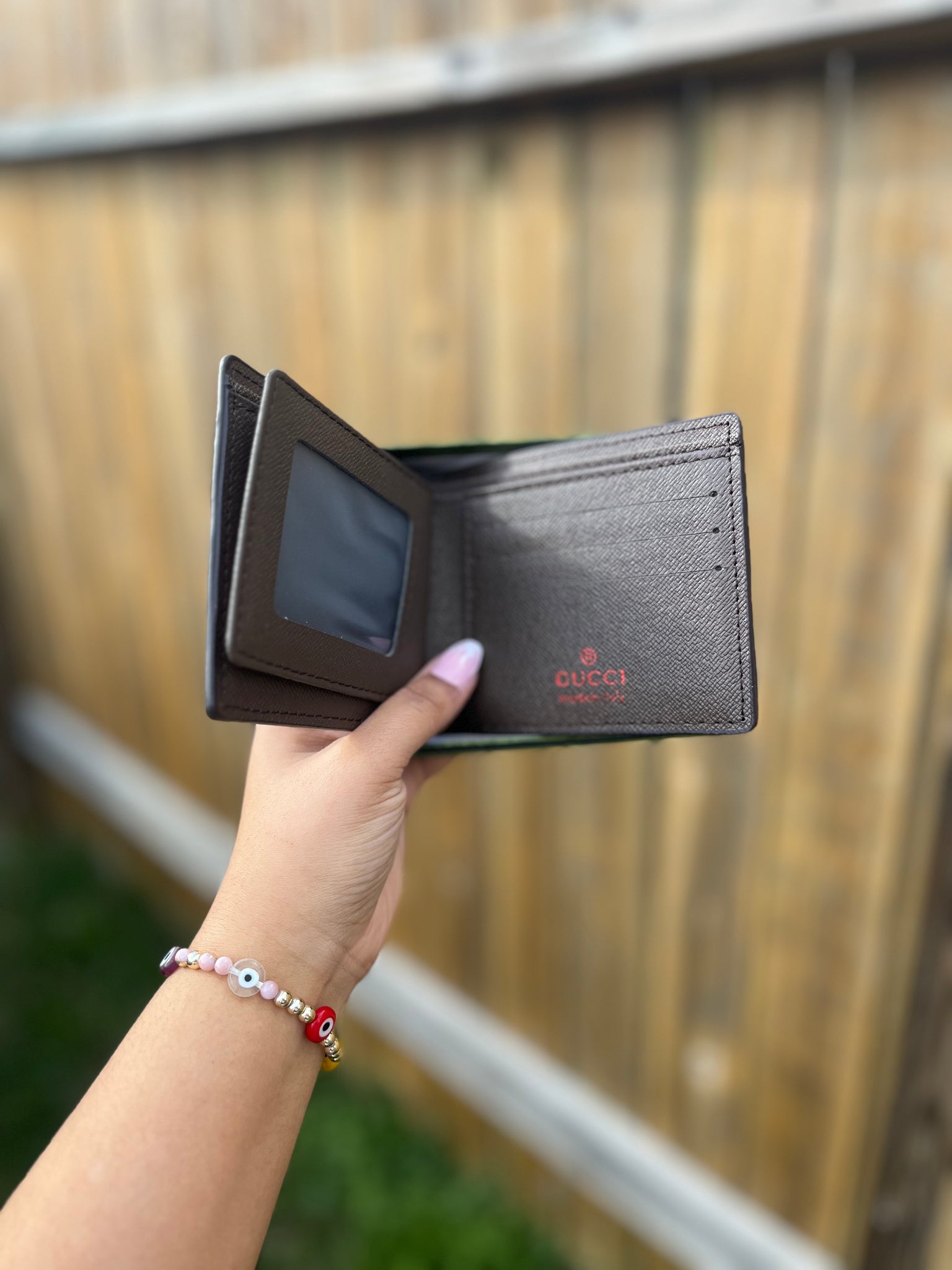 gucci wallet black with stripe